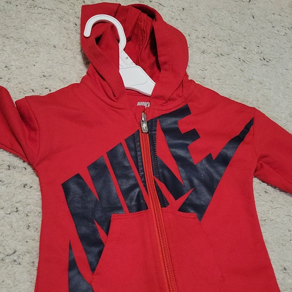 Cute 1 piece with hoodie - Picture 2 of 3